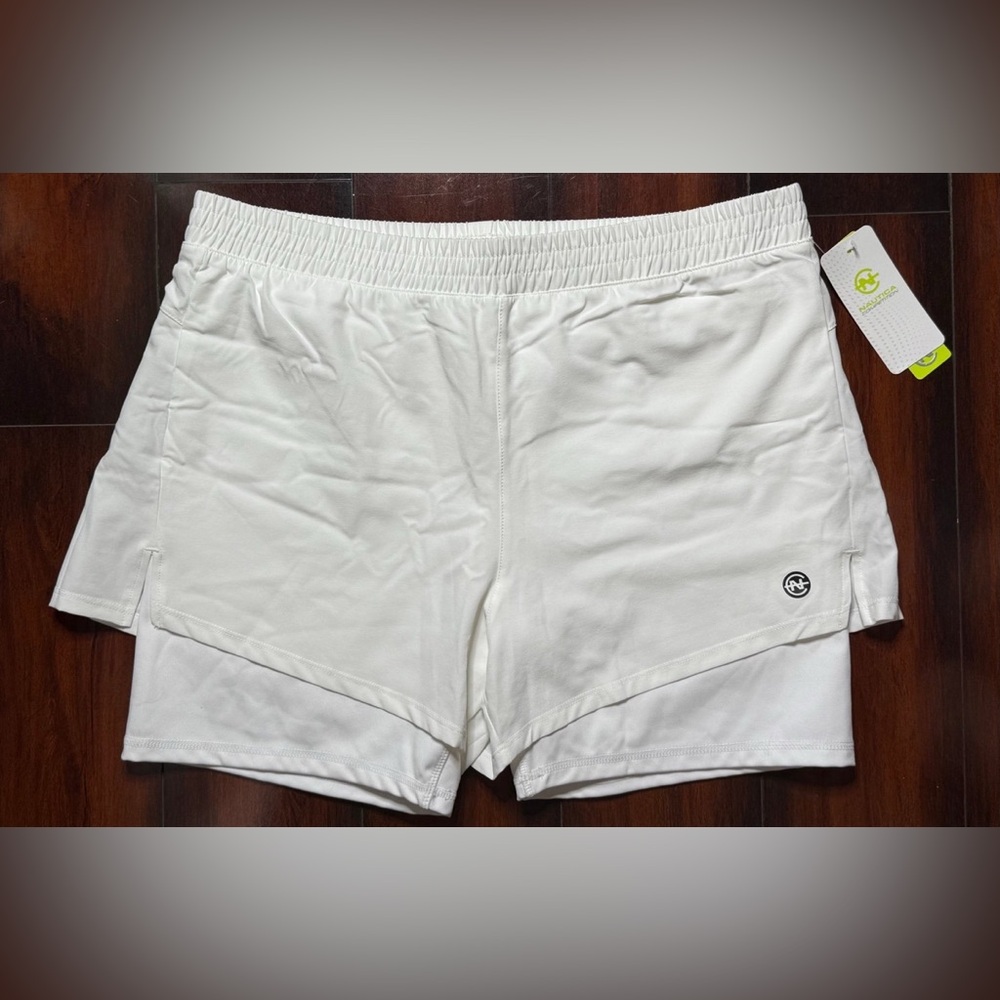 Nautica Competition Women’s White shorts Size XL New